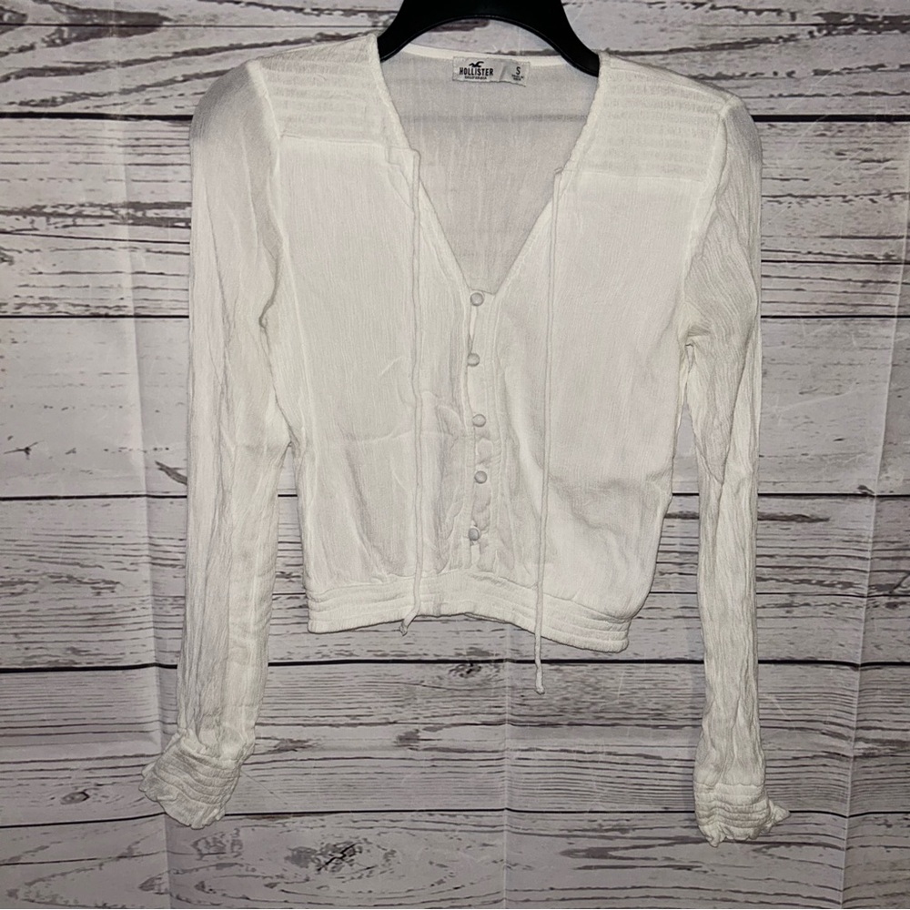*3 for$25💋!
Hollister White Button-Up Blouse